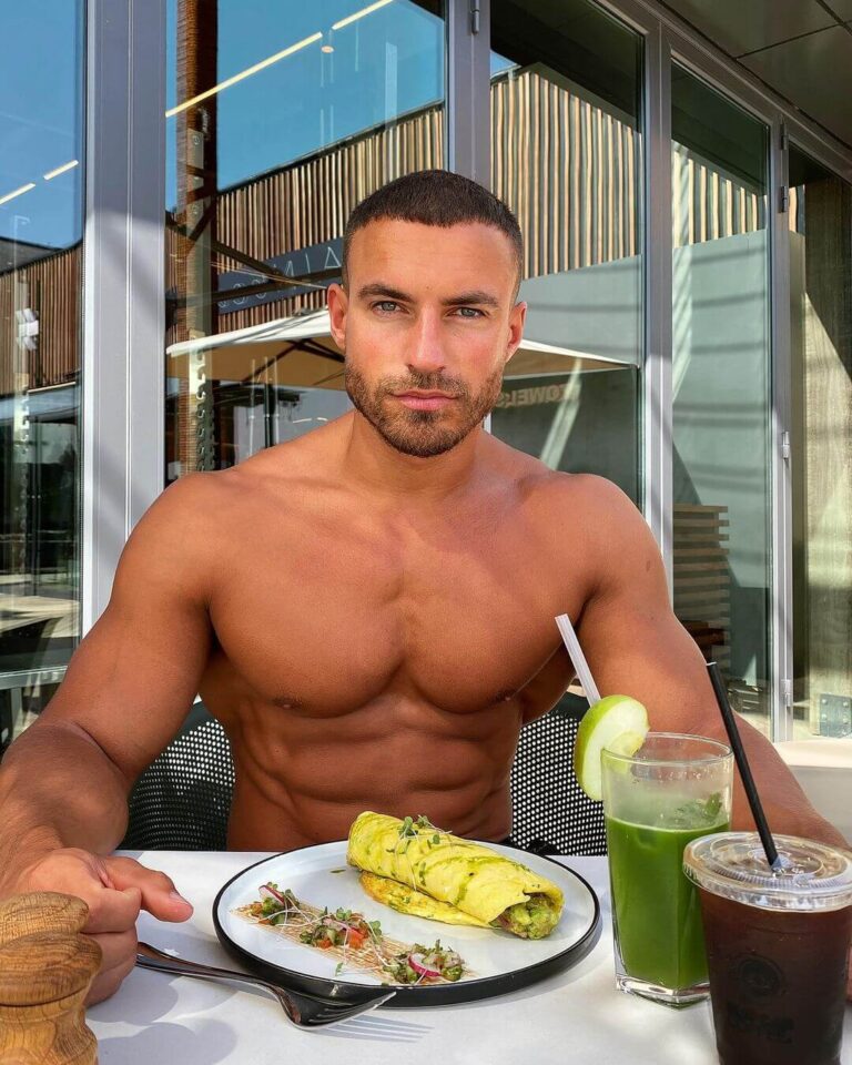 Mike Thurston Diet Plan and Workout Routine (April 2025) Tikkay Khan