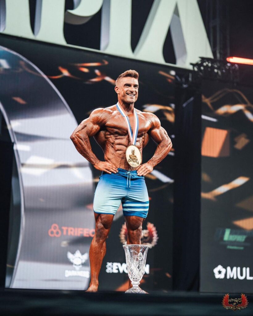 ryan terry men's physique winner 2023