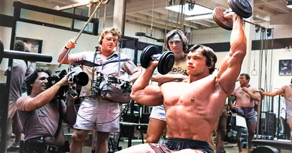 Arnold Schwarzenegger’s Shoulder Workout: A Masterpiece in Muscle Sculpting
