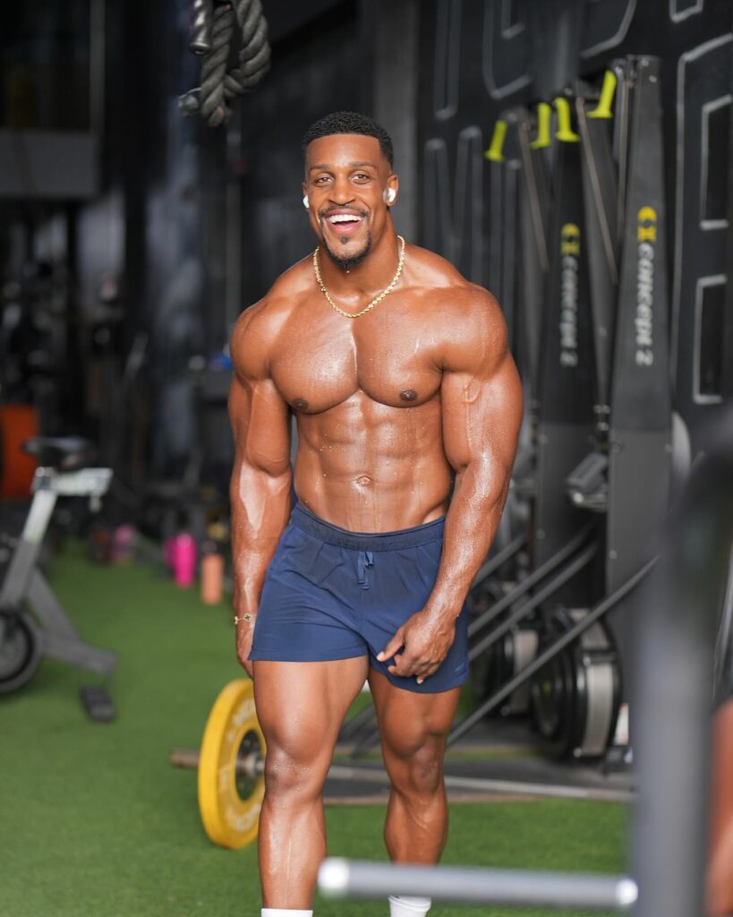 ashton hall weight 