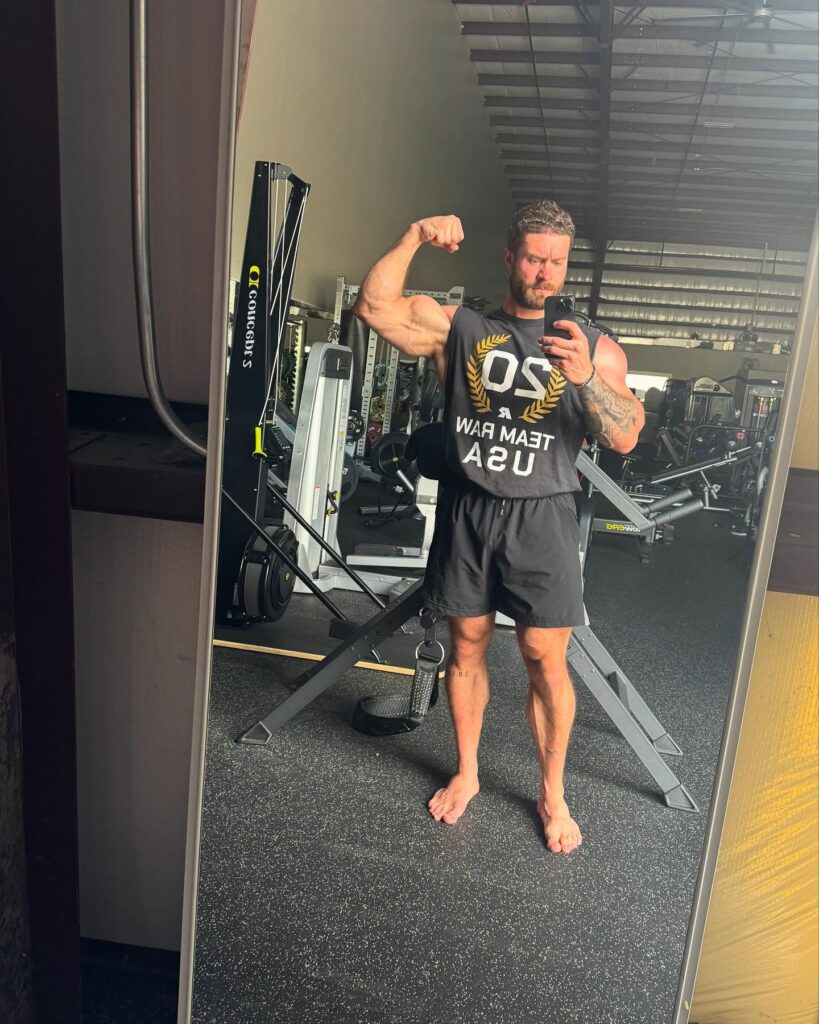 Chris Bumstead in the gym 