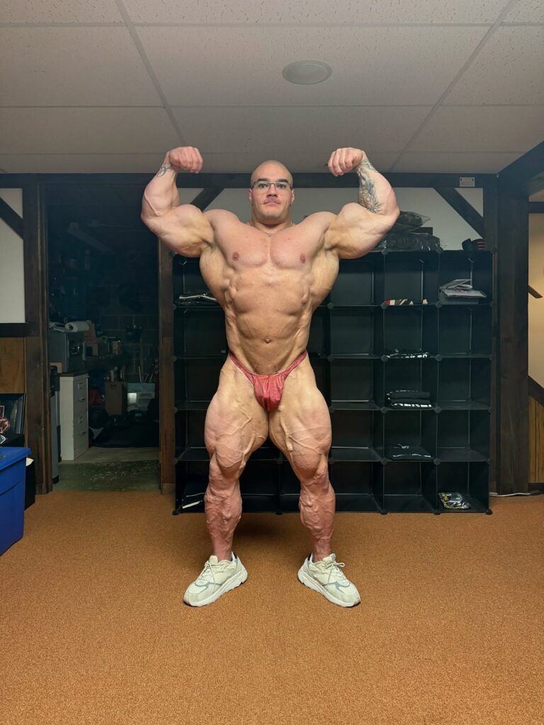 Nick Walker training for the Olympia 2025