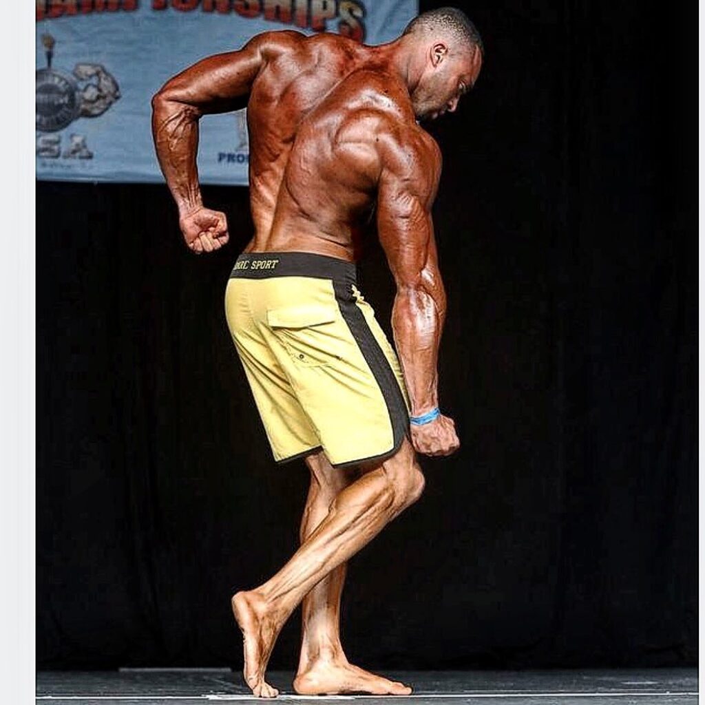 Mehdi Kabbadj back pose