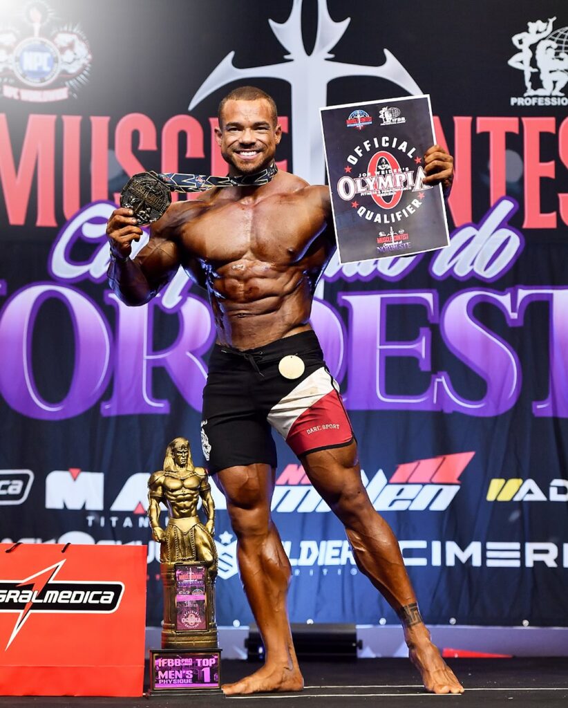 Vitor Chaves Bodybuilder 