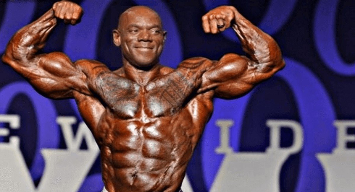Flex Wheeler on stage at the 1993 Arnold Classic