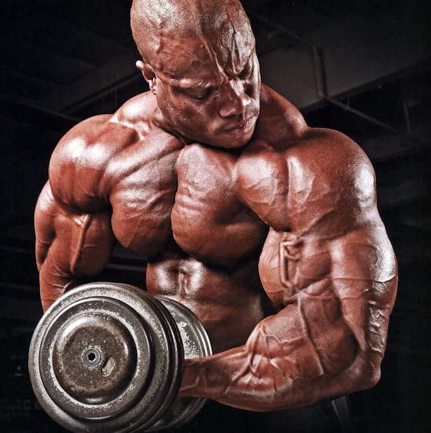 Phil Heath training with a dumbbell